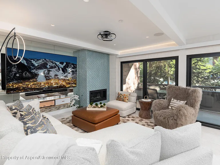 617 E Cooper Ave #110 — Photo 3