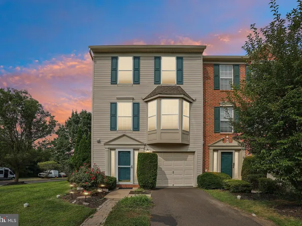 505 Joshua Ct, North Wales, PA 19454