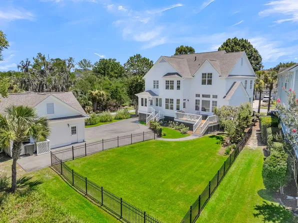 1105 Barfield St, Charleston, SC 29492