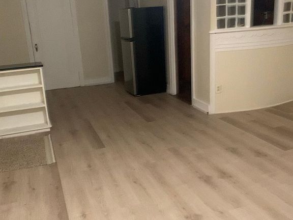 2nd image of 54 Parkwood St APT 9