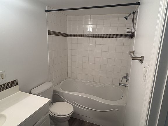4th image of 1017 Northumberland Ave #1