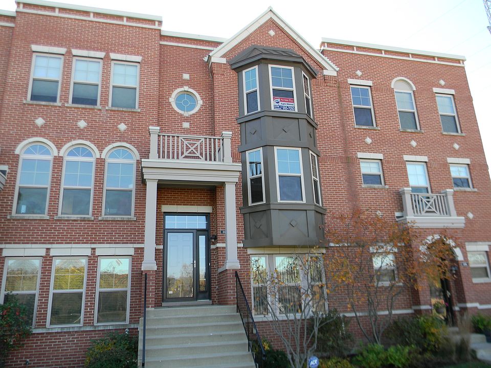 1st image of 304 Narragansett Ct