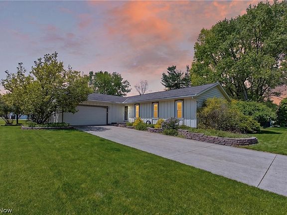 4th image of 3519 Monterey Cir
