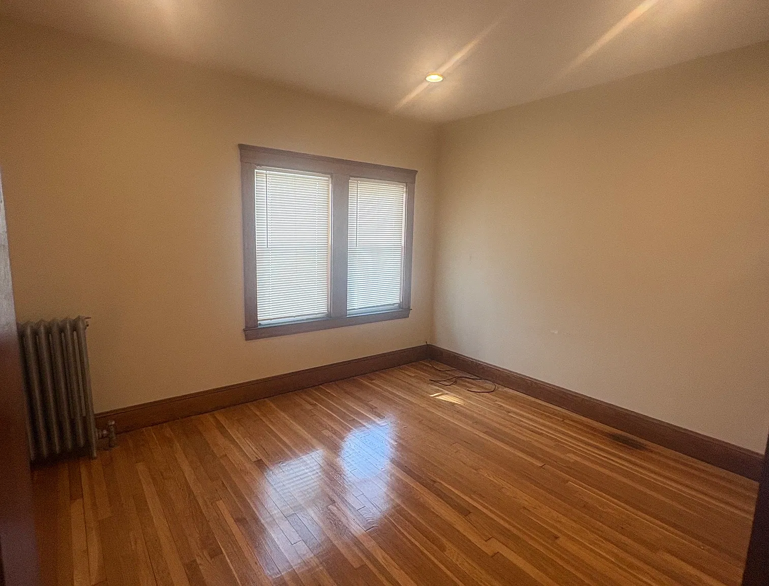 2 bed, 9999 sqft, $2,700 — Photo 4