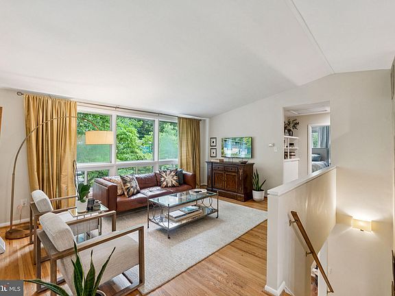 4th image of 4004 Wexford Dr
