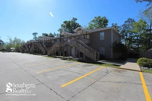2 Square Apartment Homes — Photo 4