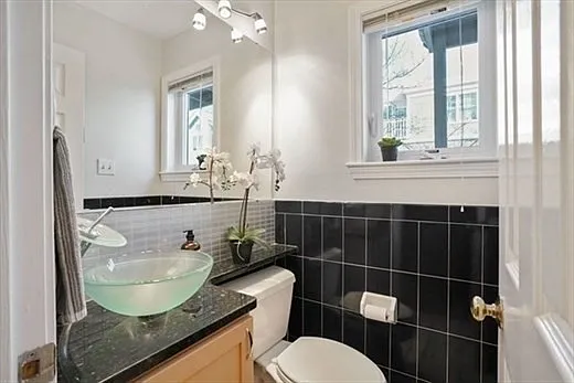 27 Lopez St #27 — Photo 10