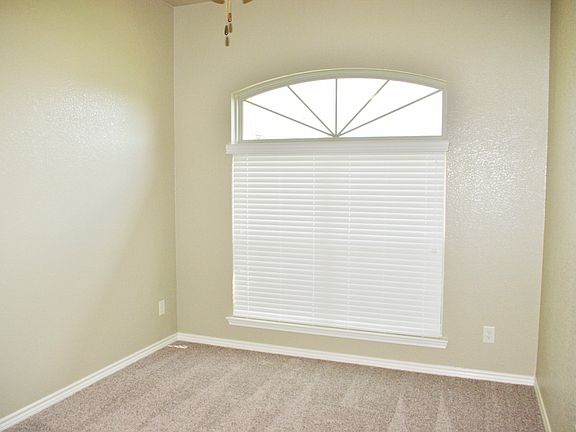 5th image of 5913 Verde Dr