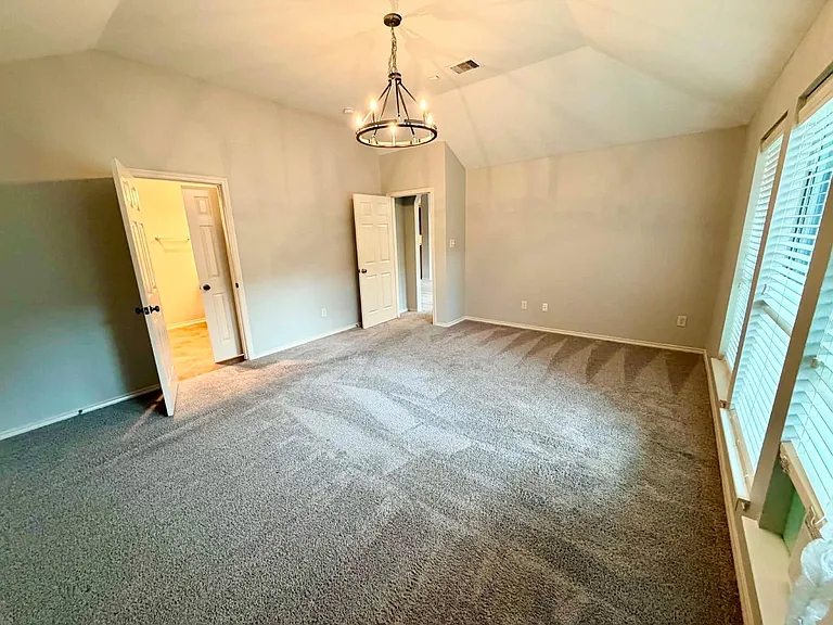 5607 Wagon Wheel Ln — Photo 12