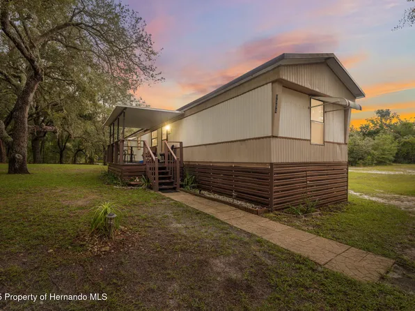 8364 Normandy Dr, Weeki Wachee, FL 34613