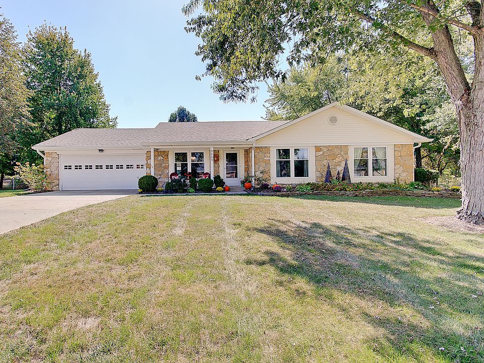 1st image of 9805 Lakewood Dr