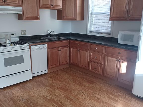 5th image of 3445 N Monticello Ave #2