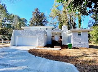 4075 Flintridge Dr, Stone Mountain, GA 30083