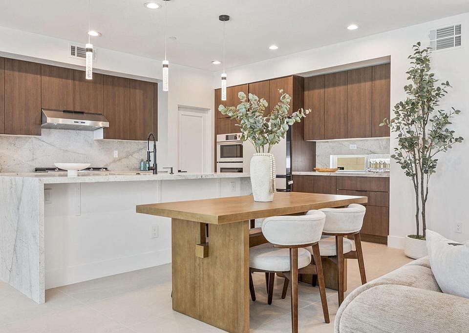 1st image of 4959 Eichler Way