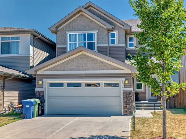 17 W Walgrove Mnr SE, Calgary, AB T2X 4C8