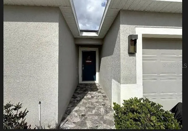 Building Photo - 1228 Haines Dr