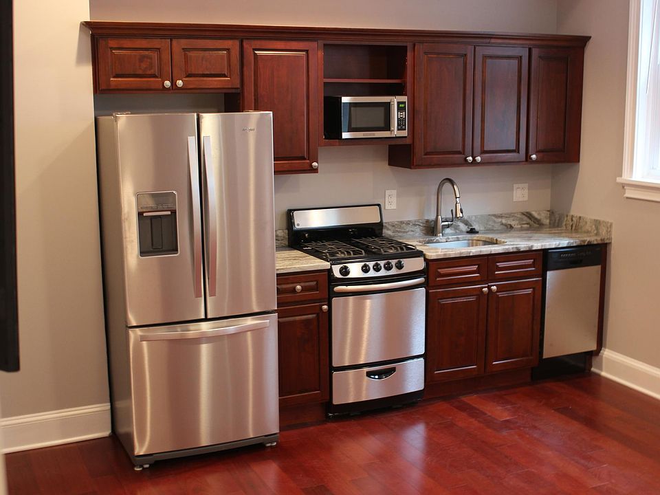 2nd image of 117 Chestnut St APT 502