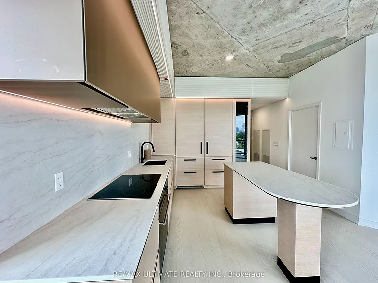 57 Brock Ave #704 — Photo 8