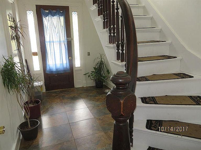 2nd image of 152 Murray St #2