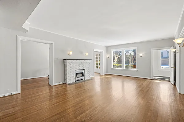 Building Photo - 6241 Richmond Ave #1