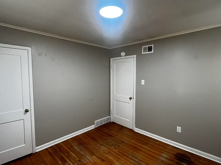 4667 Violet Ave — Photo 11