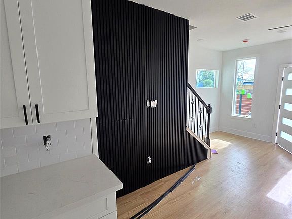 4th image of 4562 Teton St #A-d