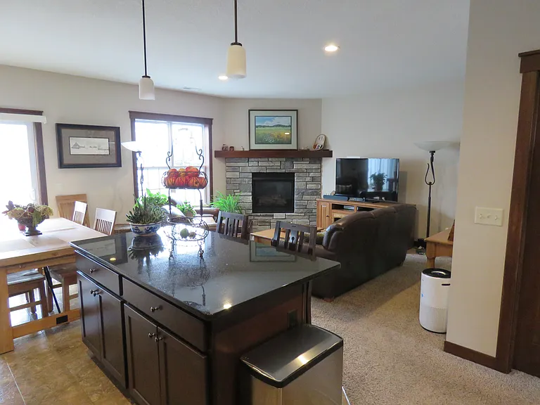 2435 Foxglove Cir — Photo 1