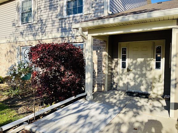 4th image of 1185 N Village Dr Unit 3