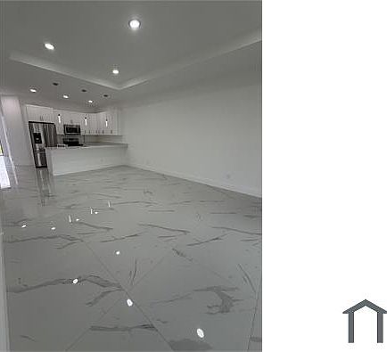 4th image of 2101 Unice Ave N #2103