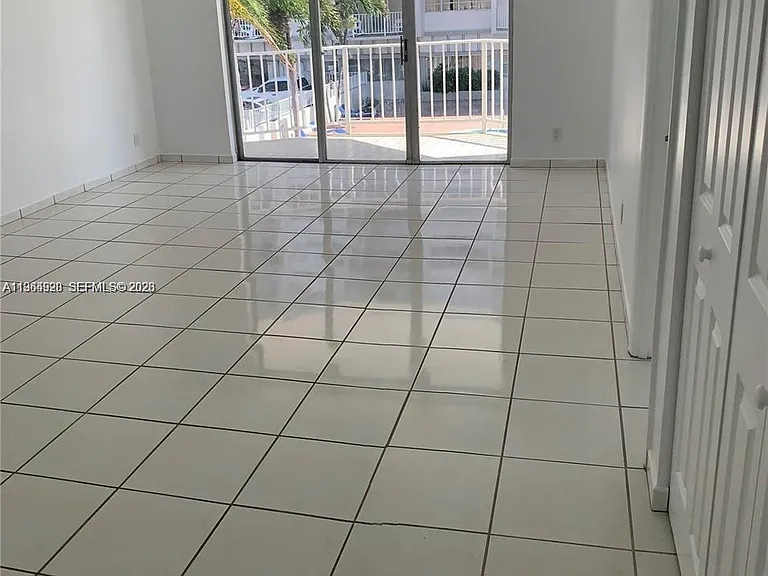 16740 NE 9th Ave #206 — Photo 12