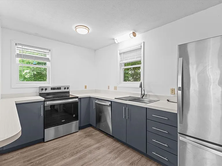21 Hyde St #4 — Photo 11