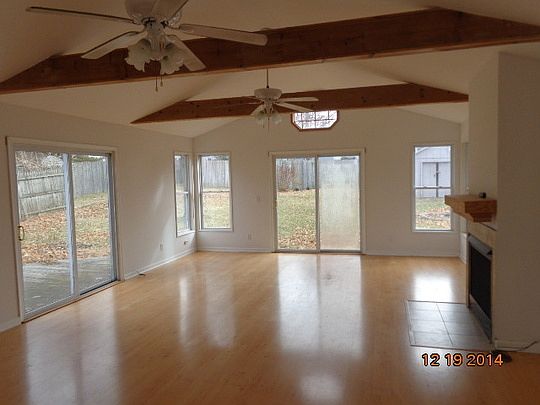 5th image of 18 Ashlawn Ave
