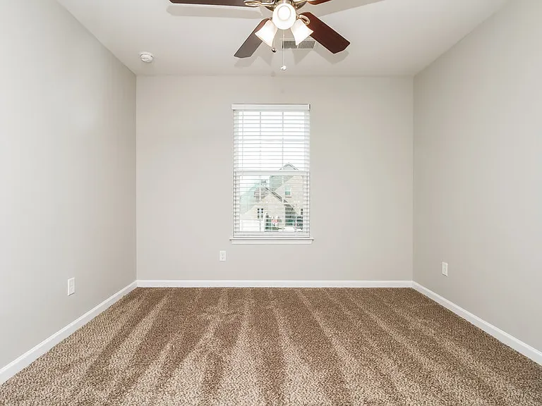 2707 Candlewick Ct — Photo 14