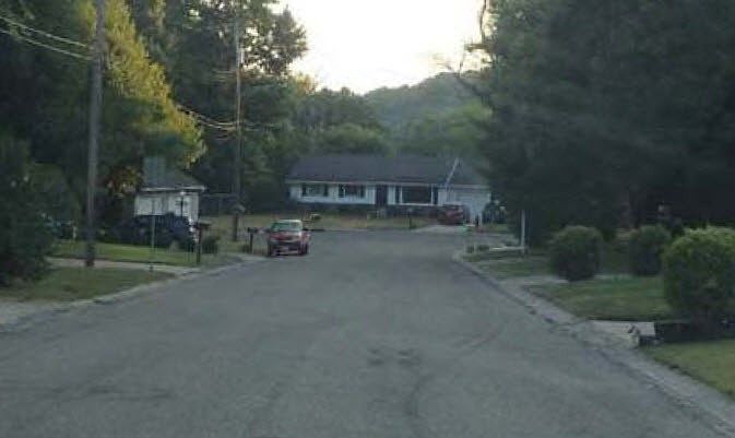 2nd image of 1715 N Autumn Ln