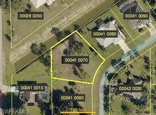 107 Sebring Cir, Lehigh Acres, FL 33936