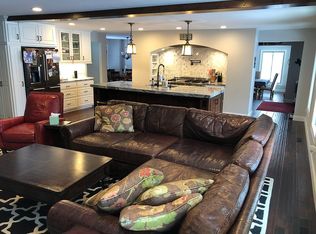 7133 Gleason Rd, Edina, MN 55439