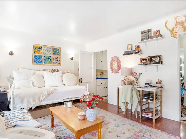 807 W. 30th St. — Photo 14