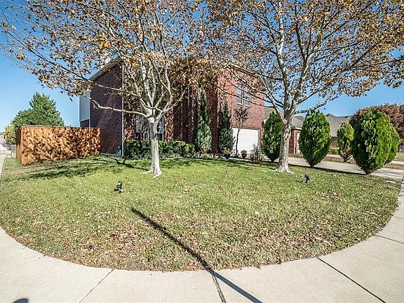 2nd image of 5332 Comanche Wells Dr