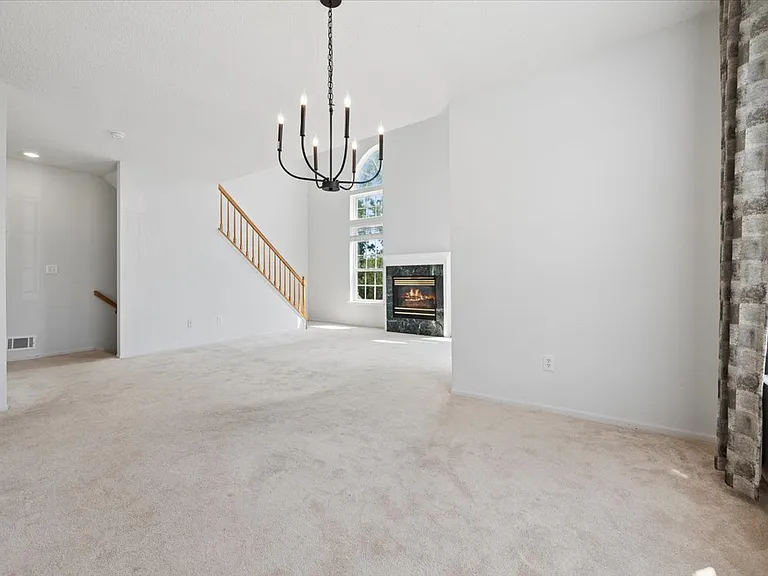 82 Hancock Dr — Photo 13