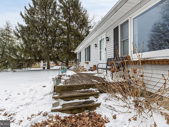 5th image of 902 Vandyke Greenspring Rd