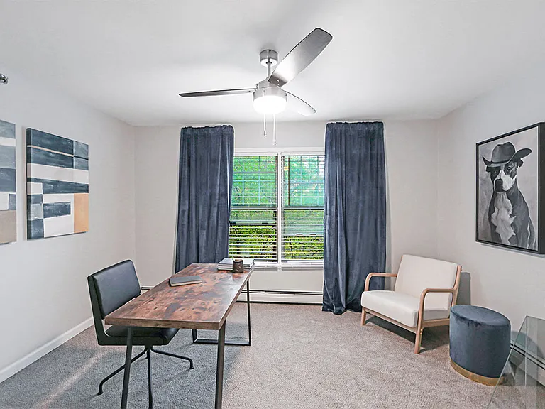 Rivers Edge Apartments — Photo 10