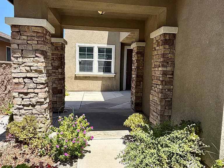 12488 Celebration Dr — Photo 3