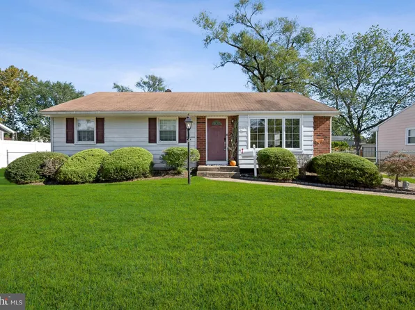 321 Juniata Ave, Delran, NJ 08075