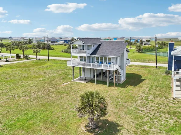 18423 Shaman Dr, Galveston, TX 77554