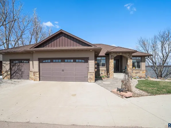 5381 S Shore Dr, Chester, SD 57016