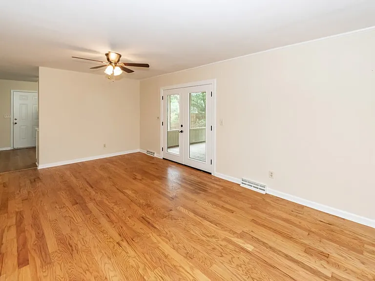 777 Bonham Dr — Photo 49