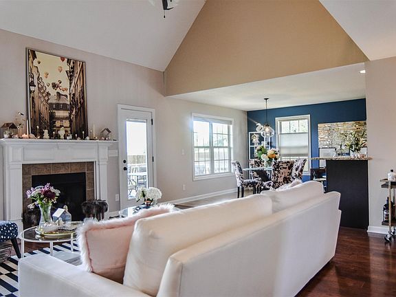 5th image of 2833 Brewster Dr