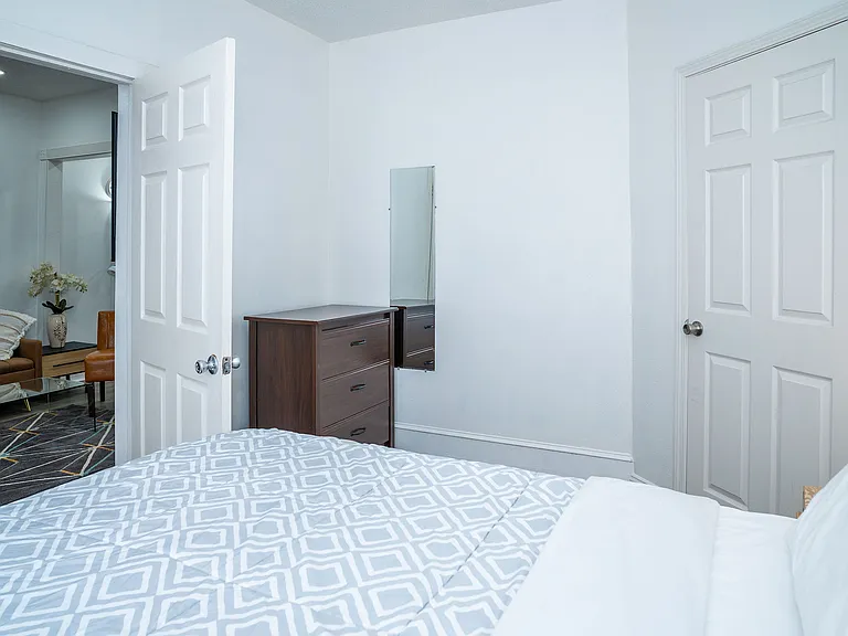 745 4th St #1B — Photo 30