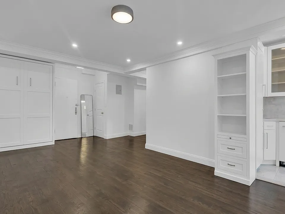 45 W 54th St #7-D