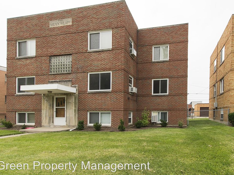 1st image of 3305 White Oak Dr APT 3